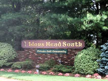 Lions Head South Sign